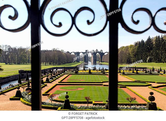 BALCONY OVERLOOKING THE FRENCH-STYLE GARDENS CREATED ACCORDING TO THE PLANS DRAWN UP BY ANDRE LE NOTRE, GARDENER TO KING LOUIS XIV