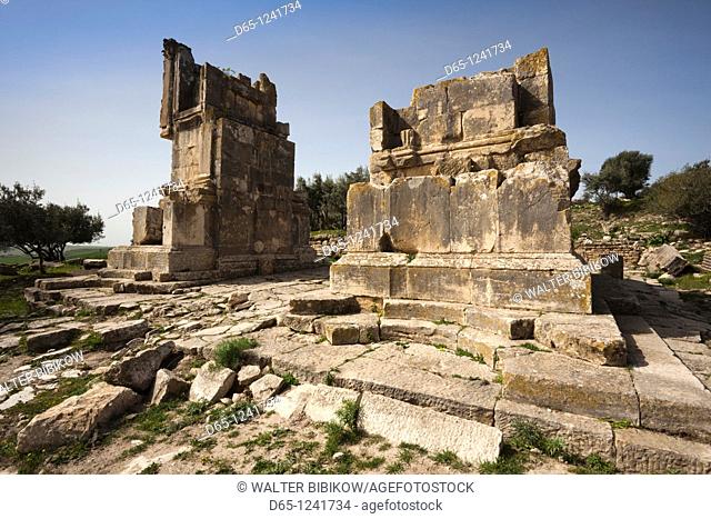 Tunisia, Central Western Tunisia, Dougga, Roman-era city ruins, Unesco site, ruins of the Arch of Septimus Severus