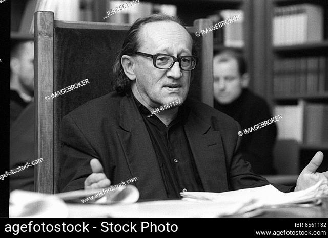 Germany, Berlin, 26 February 1991, press conference with the President of the Academy of Arts Berlin (East) Heiner Müller, in the building at Robert-Koch-Platz