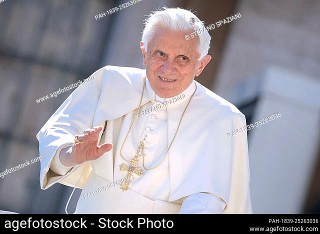 Pope Benedict XVI during his weekly general audience on October 27, 2010 at St Peter's square at The vatican. | usage worldwide