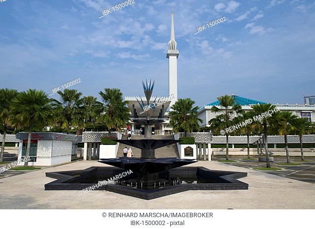 National mosque, Masjid Negara, Kuala Lumpur, Malaysia, Southeast Asia