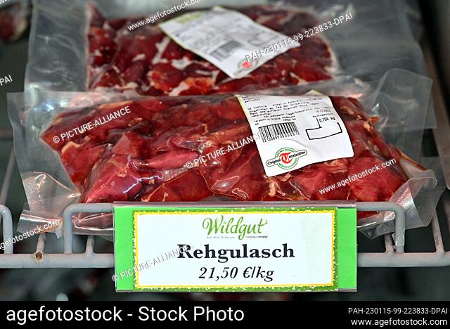 PRODUCTION - 12 January 2023, Thuringia, Erfurt: Frozen venison goulash is available at the ""Wildgut"" game store at Forsthaus Willrode near Erfurt