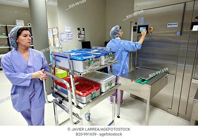 Autoclave, surgical instruments, sterilization. Hospital Policlinica Gipuzkoa, San Sebastian, Donostia, Euskadi, Spain