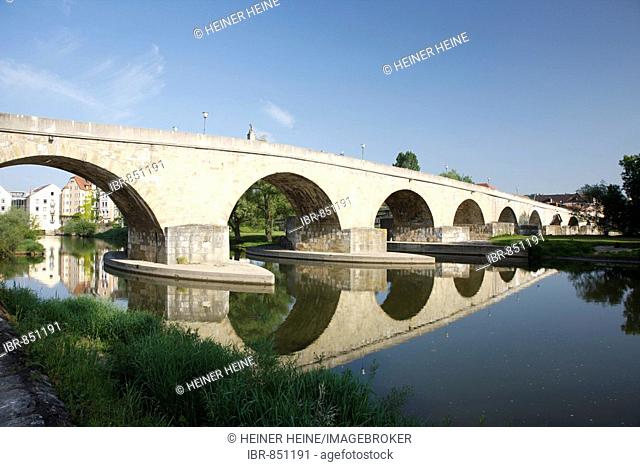 Steirnerne Bruecke, bridge, Regensburg, UNESCO World Heritage Site, Upper Palatinate, Bavaria, Germany, Europe