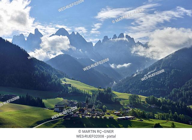 Italy, South Tyrol, Vilnoess Valley, St. Magdalena, Sass Rigais and Geisler group in the background