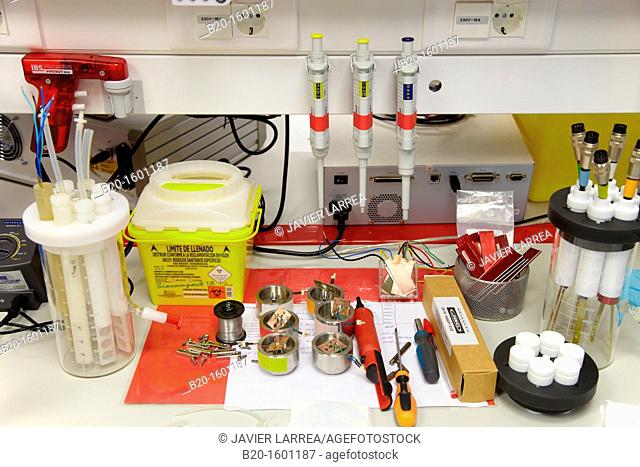 Bioengineering and Microbiology Laboratory, Microelectronics and Microsystems Unit, CEIT (Center of Studies and Technical Research), University of Navarra
