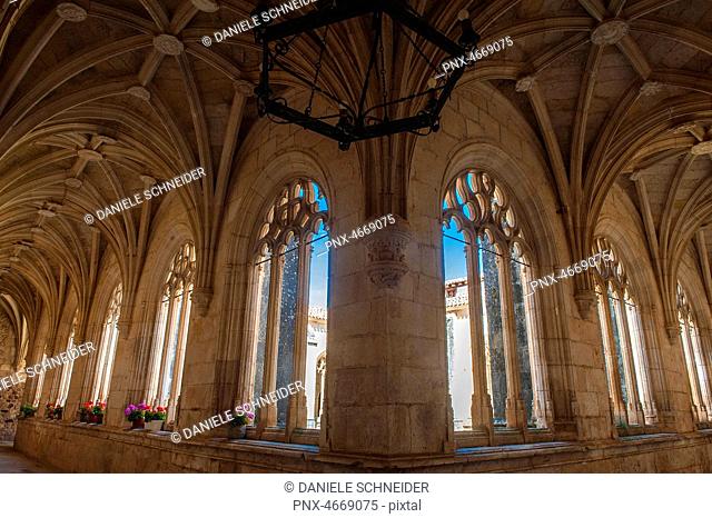 Spain, Autonomous community of Castile and Leon, province of Burgos, historical village of Covarrubias, cloister of the Colegiate church of Saint Cosme and...