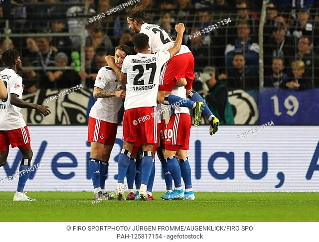 firo: 21.10.2019, Football, 2019/2020 2.Bundesliga: Arminia Bielefeld - HSV Hamburg Hamburg Hamburg HSV Hamburg Hamburg Hamburg goal jubilation grape 1