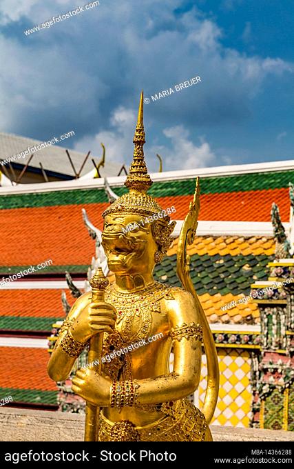 Golden Singhapanorn statue, figure of a half-human-half-demon, Royal Palace, Grand Palace, Wat Phra Kaeo, Temple of the Emerald Buddha, Bangkok, Thailand, Asia