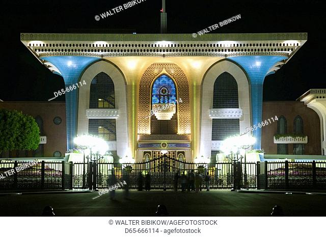 OMAN-Muscat-Walled City of Muscat: Sultan's Palace / Evening