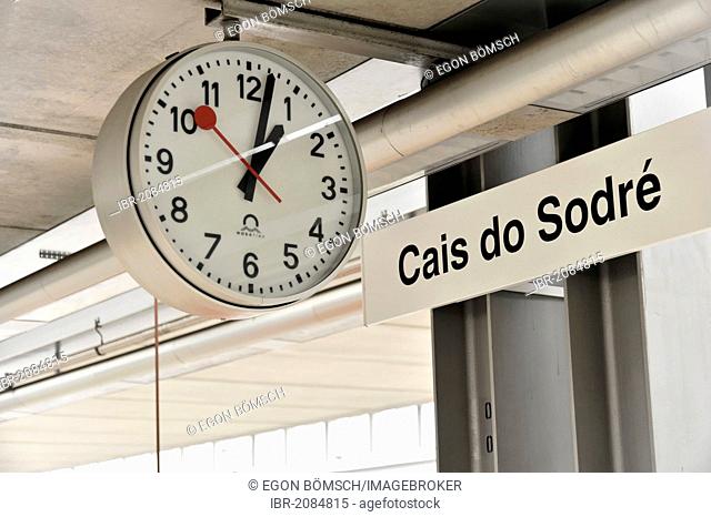 Station clock, Cais do Sodré station hall, Lisbon, Portugal, Europe
