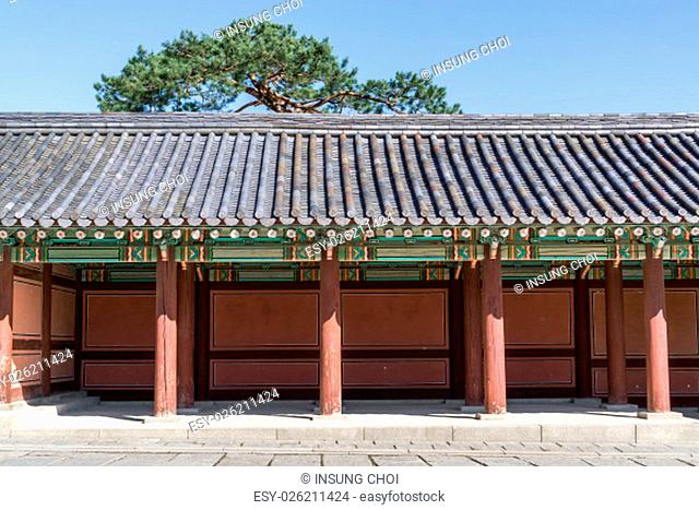 Colorful and traditional architecture of Changdeokgung palace in seoul, south korea