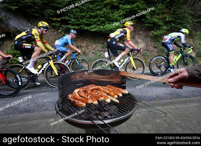 03 October 2023, North Rhine-Westphalia, Tecklenburg: Cycling: UCI European Series - Sparkassen Münsterland Giro, road race (200.00 km), men