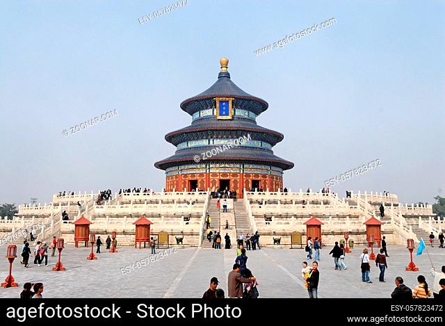 Halle des Gebets fuer gute Ernte, Himmelstempel in Peking, China | The Hall of Prayer for Good Harvests, at the Temple Of Heaven in beijing, china