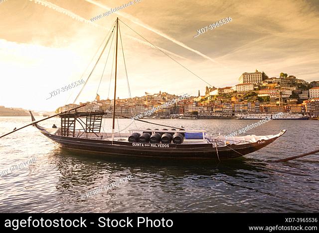 Europe, Portugal, Porto, Vila Nova de Gaia, The Douro River with Traditional Wooden Boats carrying Port Wine Barrels