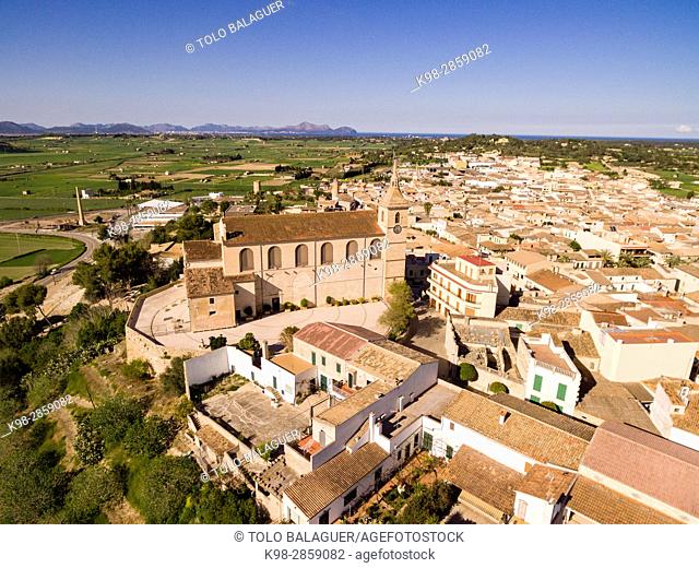 Iglesia Parroquial de Santa Margalida, levantada entre los siglos XVI y XVII sobre los restos de un templo anterior, Santa Margalida, Mallorca, balearic islands