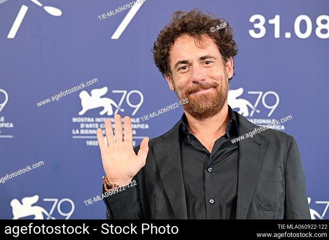 Elio Germano attends the photocall for ""Il signore delle formiche"" at the 79th Venice International Film Festival on September 06, 2022 in Venice, Italy