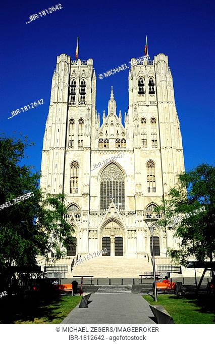 Cathedral, Gothic style, Cathedrale St-Michel, St. Michiels-Kathedraal, Place St. Gudule, city centre, Brussels, Belgium, Benelux, Europe