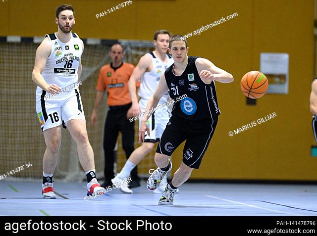 duels, duel Marko Dordevic (Hanau) versus Moritz Baer (Wizards) / l. GES / Basketball / Pro B: KIT Arvato College Wizards - White Wings Hanau, April 7th