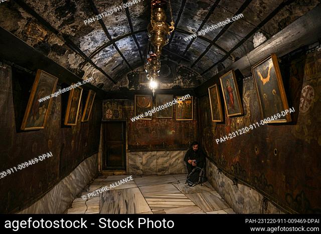 20 December 2023, Palestinian Territories, Bethlehem: The Cave of the Nativity is empty of visitors after Christmas celebrations were cancelled and the imposed...