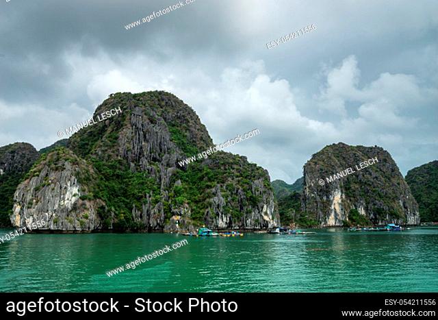 Floating Houses Halong Bay Vietnam