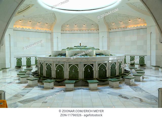 Abu Dhabi, Sheikh Zayed Grand Mosque, Raum für die Waschung