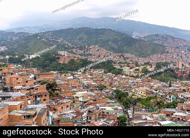 South America, Colombia, Departamento de Antioquia, Medellín, Comuna 13, View over the roofs of Comuna 13