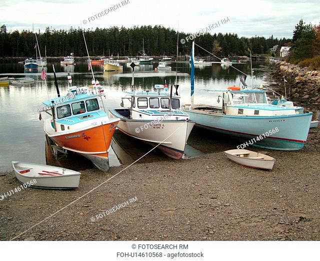 Winter Harbor, ME, Maine, Mount Desert Island, Atlantic Ocean, Frenchman Bay, lobster boats, low tide
