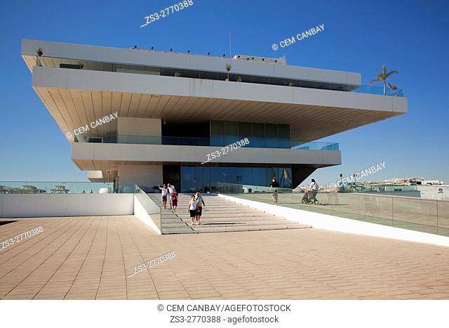 Tourists in front of the Veles e Vents, building by David Chipperfield, Port Americas Cup, Valencia, Spain, Europe