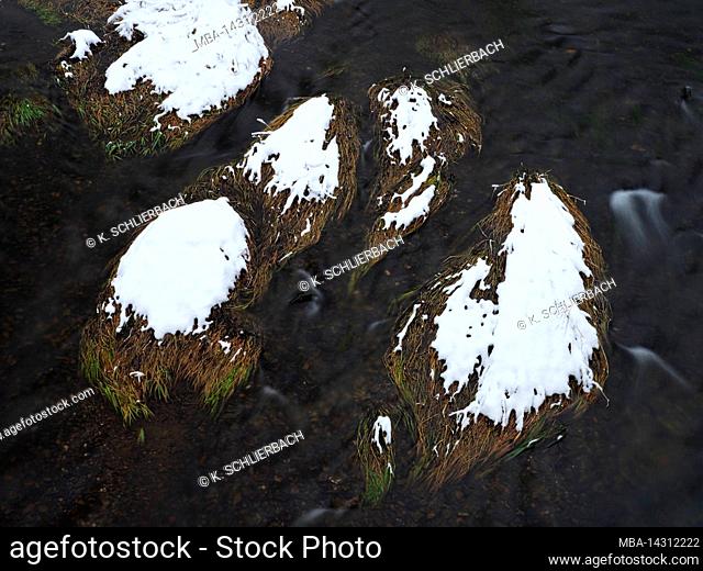 Europe, Germany, Hesse, Marburger Land, thatched grass islands in the Lahn near Lahntal, snow