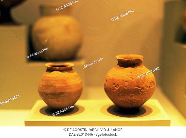 Vases found in Tell Abray, Ras al-Khaimah, United Arab Emirates, 3000 BC.  Ras Al Khaimah, Ras Al Khaimah National Museum