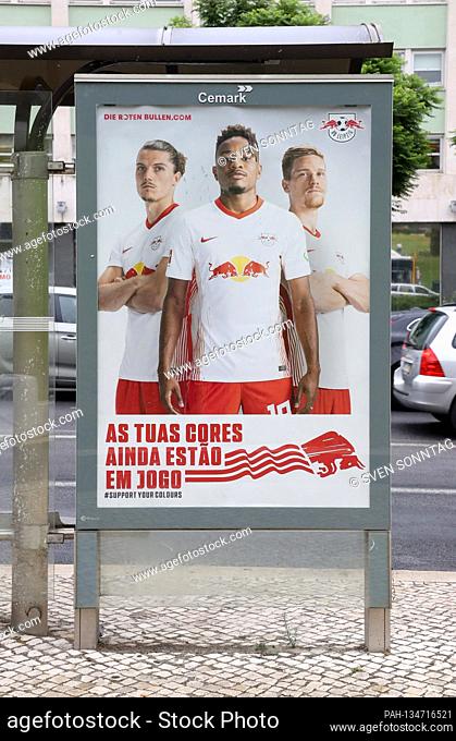 firo UEFA final tournament Champions League: August 12th, 2020 training RB Leipzig Advertising boards from RB Leipzig at bus stops and underpasses in the city...