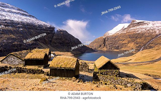 The ancient village of Saksun surrounded by beautiful mountain scenery, Streymoy, Faroe Islands, Denmark, Europe