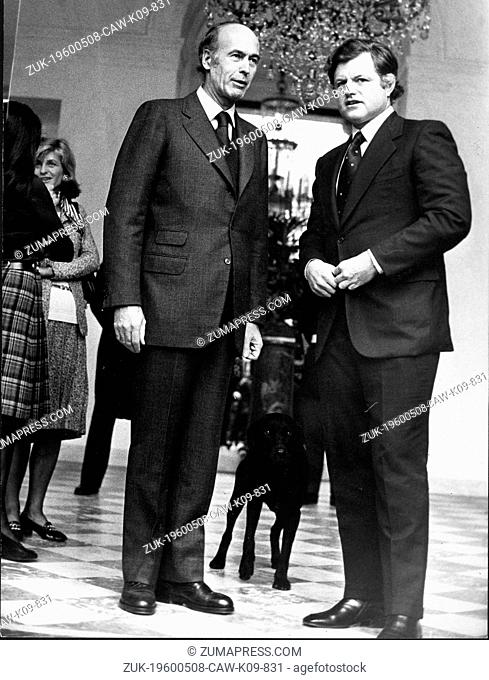 Nov. 15, 1974 - Paris, France - Senator EDWARD KENNEDY (1932-2009) visits President of France VALERY GISCARD D'ESTAING at his home, Elysee Palace