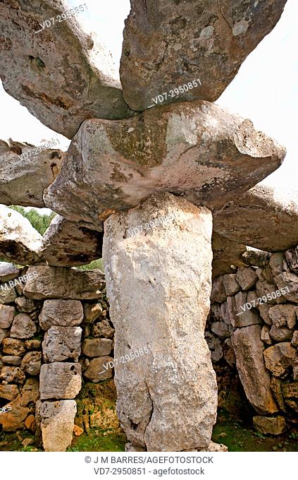 Torre d'en Galmes or Gaumes, Hypostyle room (talaiotic age). Alaior, Minorca Biosphere Reserve, Balearic Islands, Spain