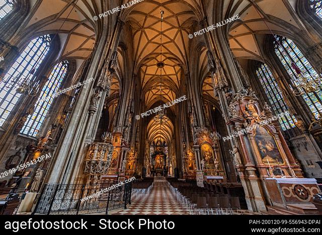 20 January 2020, Austria, Wien: View into the main nave and the altar in St. Stephen's Cathedral. Photo: Robert Michael/dpa-Zentralbild/dpa
