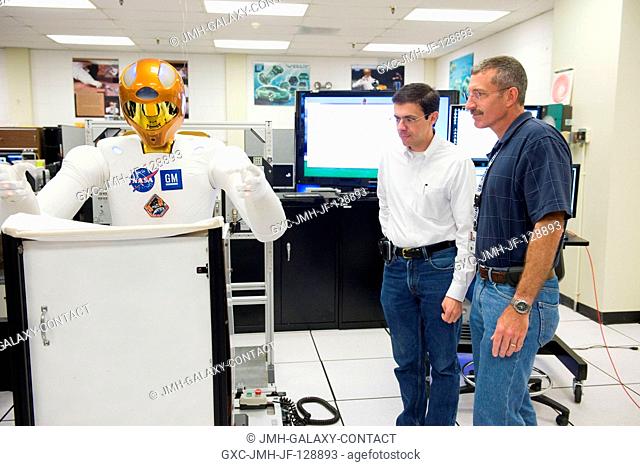 NASA astronaut Dan Burbank (right), Expedition 29 flight engineer and Expedition 30 commander, participates in a Robonaut familiarization training session in...