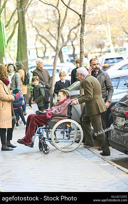 Carlos Zurita, Princesa Margarita deja restaurante Pa-Bu después del almuerzo para la Princesa Elena 60 Cumpleaños el 20 de diciembre de 2023 en Madrid, España