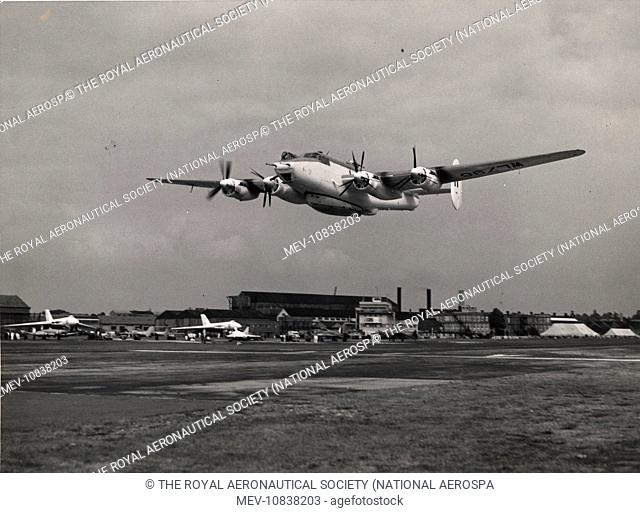 Avro Shackleton MR2, WL796, overflying the flight line at the 1953 Farnborough Air Show on only the starboard outer engine