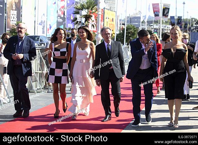 Antonio Banderas, Penelope Cruz, Oscar Martinez, Irene Escolar, Pilar Castro and Jaume Roures attends to 'Competencia Oficial' (Official Competition) premiere...