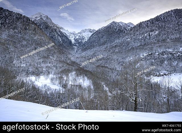 Snowy Toran Valley in winter, seen from the village of Eth Pradet (Aran Valley, Catalonia, Spain, Pyrenees)