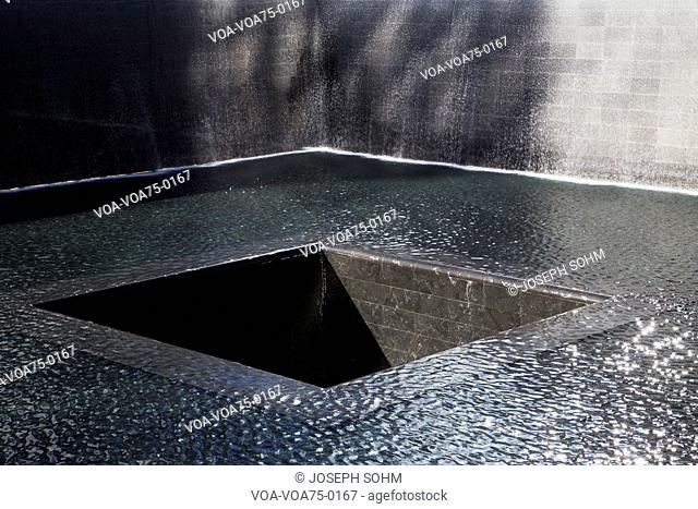 Waterfall Footprint of WTC, National September 11 Memorial, New York City, New York, USA