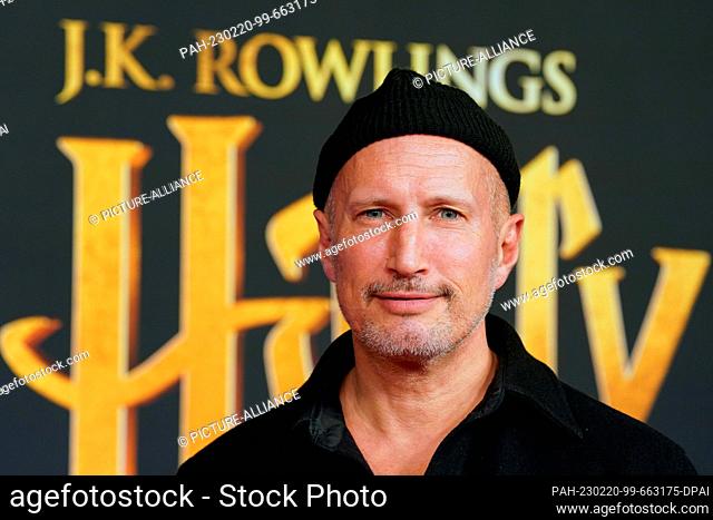 19 February 2023, Hamburg: Actor Benno Führmann walks the red carpet for the premiere of the newly staged show ""Harry Potter and the Enchanted Child"" at the...
