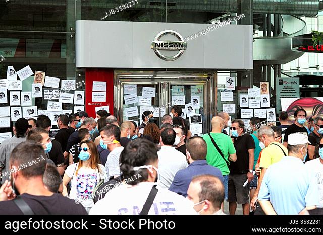 Movilizaciones por el cierre de las fábricas Nissan en Barcelona 29/5/2020 Cataluña España. Acto de protesta en el concesionario de la Maquinista