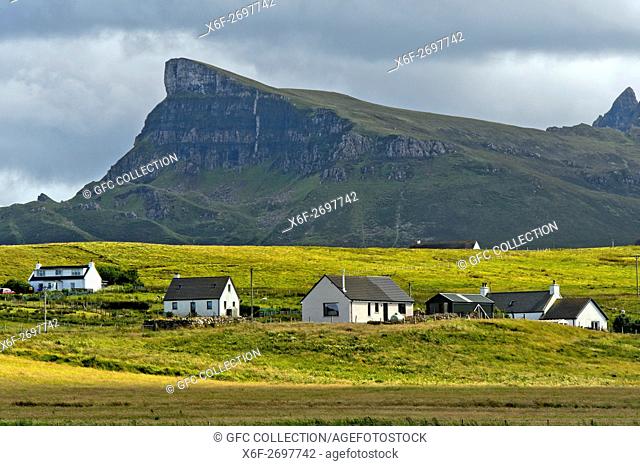 Kilmaluag township at the foot of the Sron Vourlinn peak, Trotternish peninsula, Isle of Skye, Scotland, Great Britain