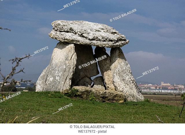 Sorginetxe dolmen, Arrizala, Alava, Basque Country, Spain