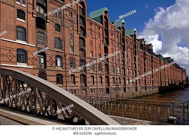 Turn-of-the-century waterfront warehouse complex in the Speicherstadt warehouse district in Hamburg, Germany, Europe