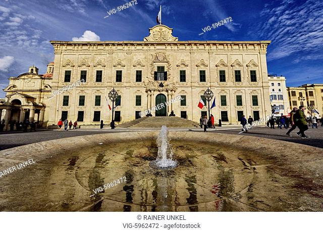 MLT , MALTA : Auberge de Castille , the prime ministers office / Seat of the government in Valletta , 14.01.2018 - Valletta, Southern Harbour, Malta, 14/01/2018