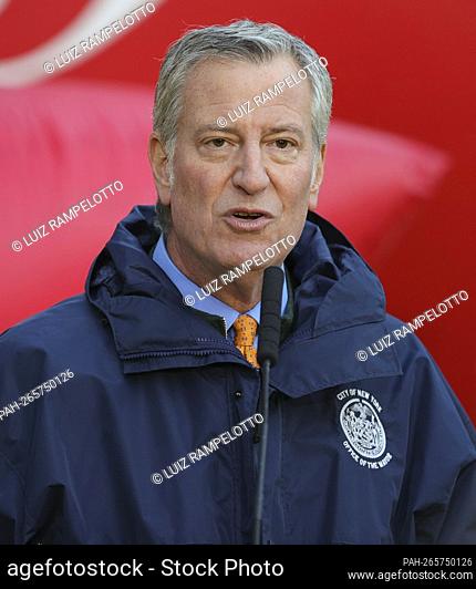 Central Park West, New York, USA, November 24, 2021 - Mayor Bill de Blasio During a Press Conference at the Macys Thanksgiving Day Parade Balloon Inflation...