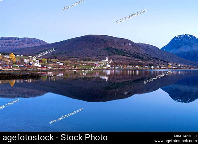 Norway, Lavangen Fjord, Soloy, fishing village, evening mood